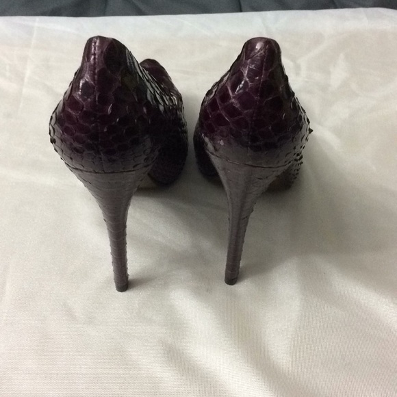 Pumps - Picture 3 of 4